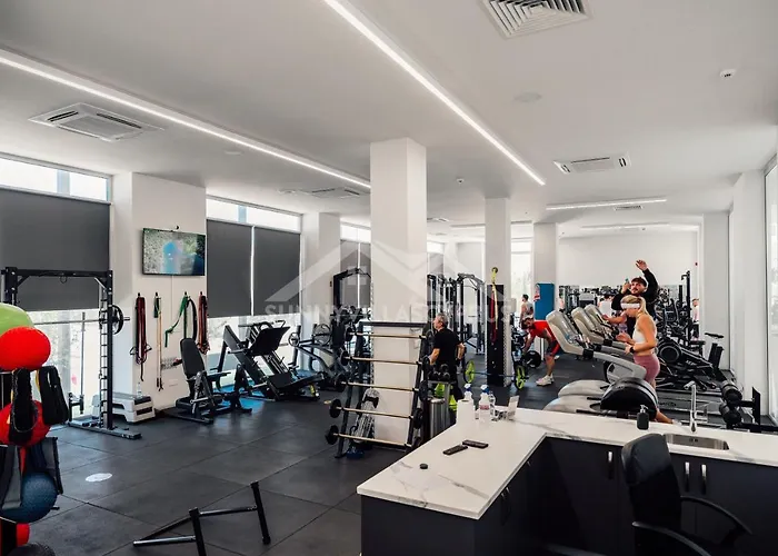 Sunnyvillas: 2br Mythical Apt*swimming Pool*ak04 Paralimni